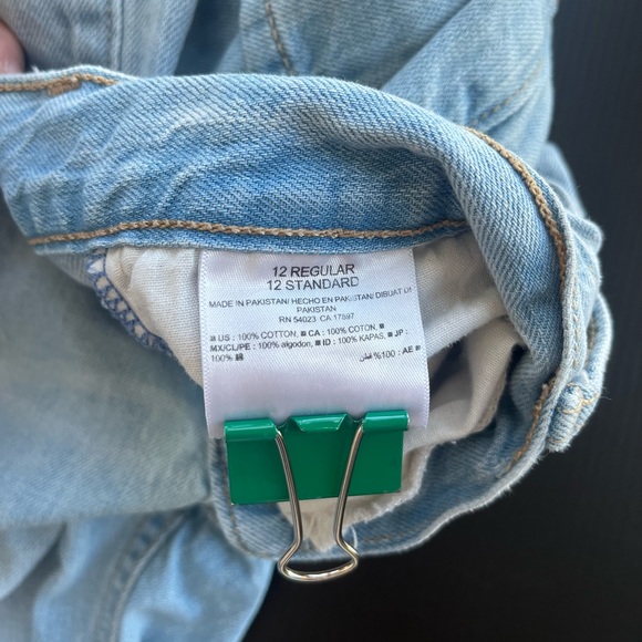 OLD NAVY SIZE 12 BOYFRIEND SHORT - Picture 14 of 15